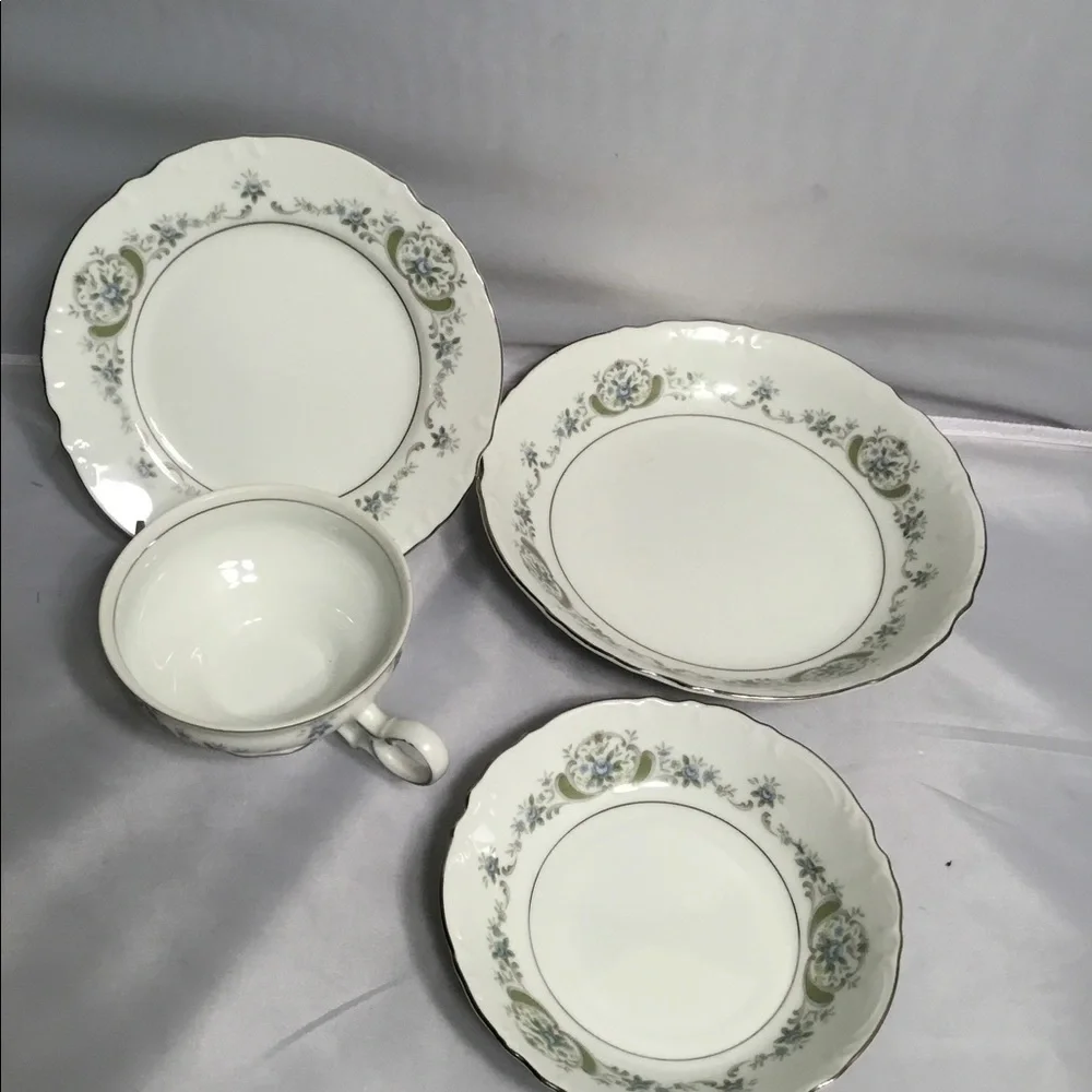 MIKASA, HERMÈS 9351‎ FINE CHINA JAPAN 4 PIECES  SETTING